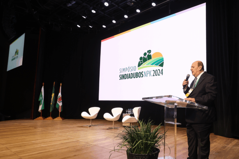 Entrada de fertilizantes no Brasil cresce 10%, mas concentração de nutrientes diminui