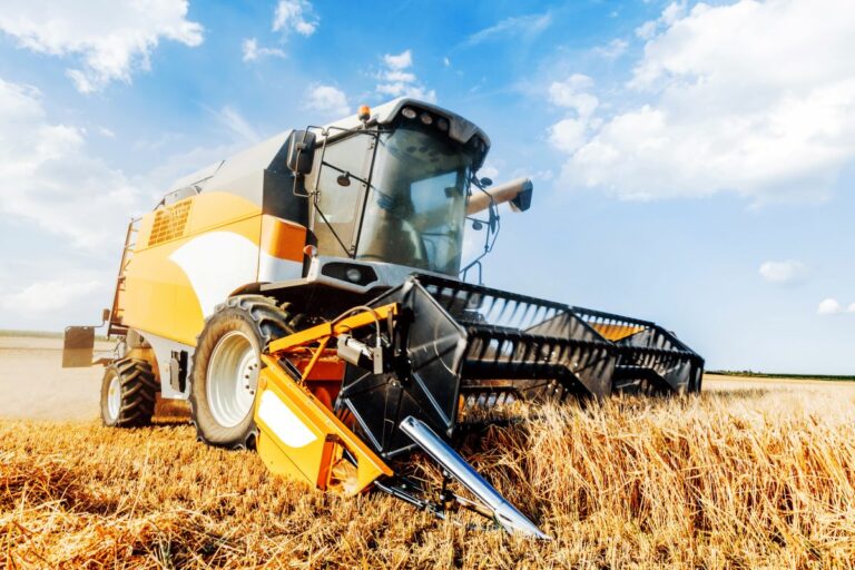 Maior área de plantio de grãos pode impulsionar venda de máquina agrícola