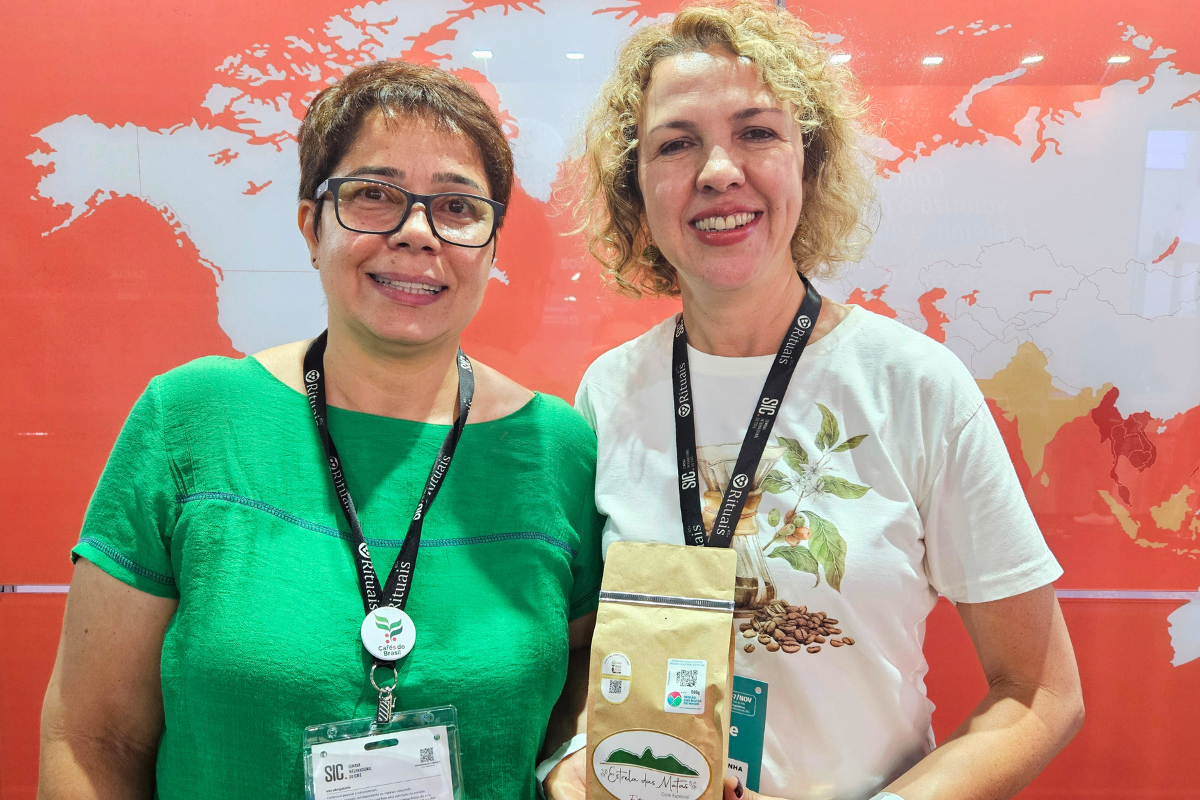 Viviane e Jucimara participaram da divulgação dos cafés feitos por mulheres na SIC. Foto: Mônica Rossi/Agro Estadão