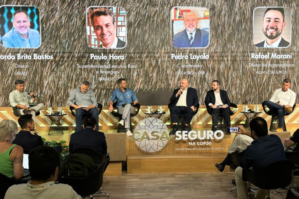 Painel realizado na Casa do Seguro, espaço dedicado ao debate sobre seguros na COP 30. | Foto: Daumildo Júnior/ Agro Estadão