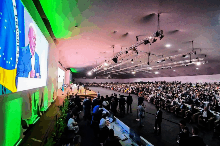 COP 30 começa com tom de urgência e cobrança por US$ 1,3 trilhão