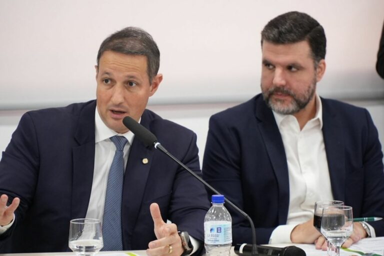 FPA quer enquadrar invasão de terra como terrorismo em projeto de Derrite