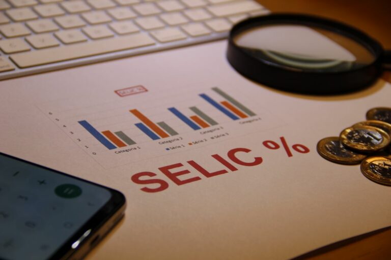 Selic em 15% agrava o endividamento no agronegócio, diz especialista