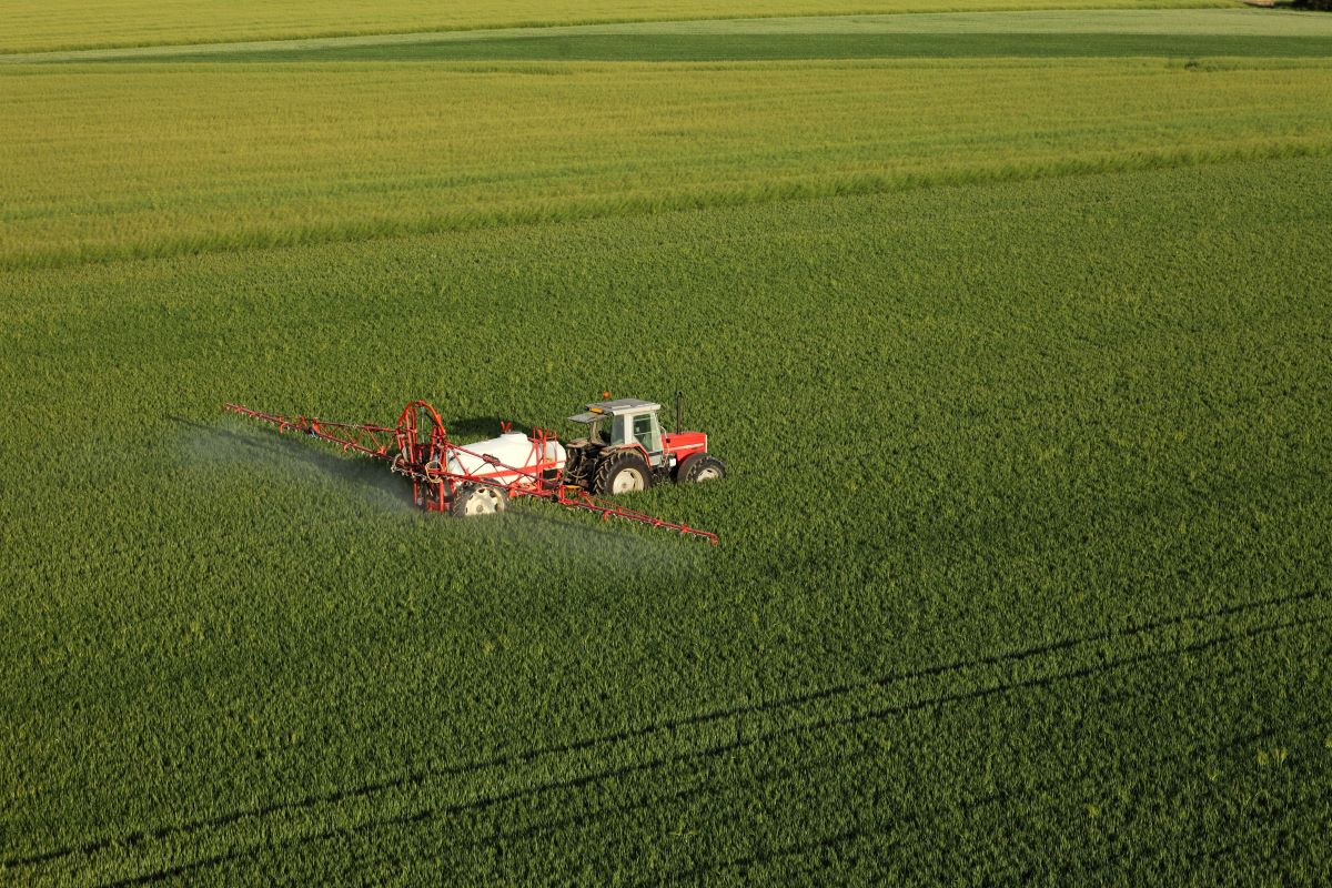 Ações discutem benefícios fiscais concedidos à comercialização de agroquímicos. Foto: Adobe Stock