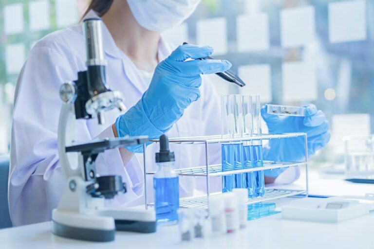 Governo de SP sanciona lei sobre carreira de pesquisadores, que confirmam ida à Justiça