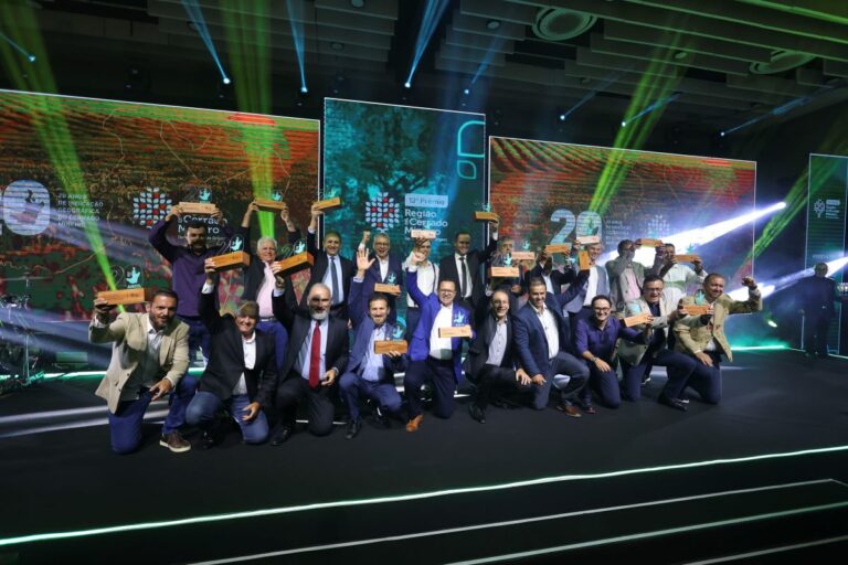 Epamig ganha 3 medalhas em concurso de café e vende saca por R$ 100 mil em leilão