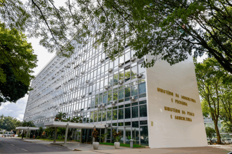 Ministério da Agricultura convoca 180 novos auditores fiscais e técnicos