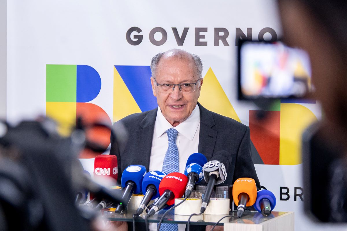 Alckmin concedeu entrevista coletiva na tarde desta sexta-feira, 9; Foto: Júlio César Silva/MDIC