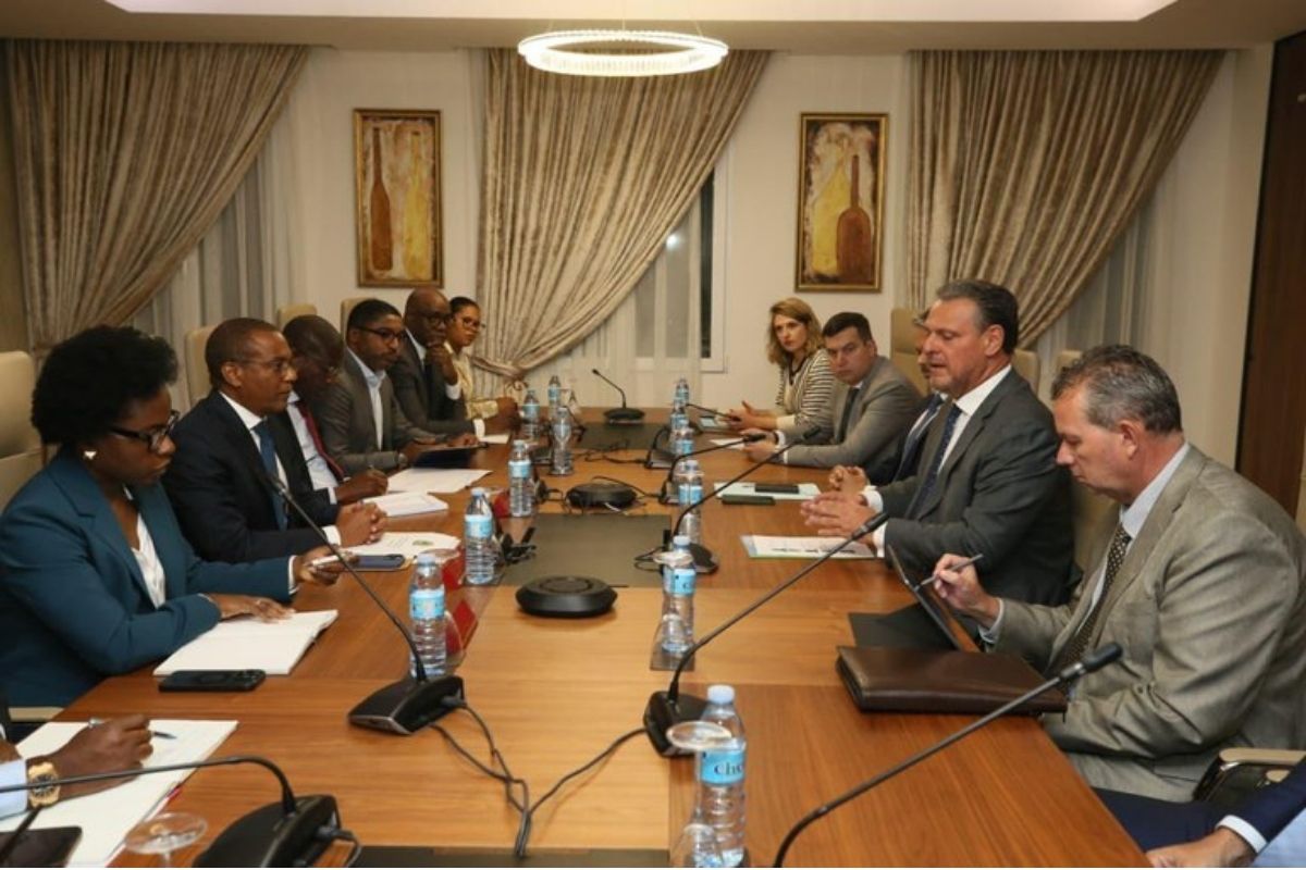 As tratativas foram conduzidas pelo ministro Carlos Fávaro em missão no país africano. Foto: Divulgação/MAPA