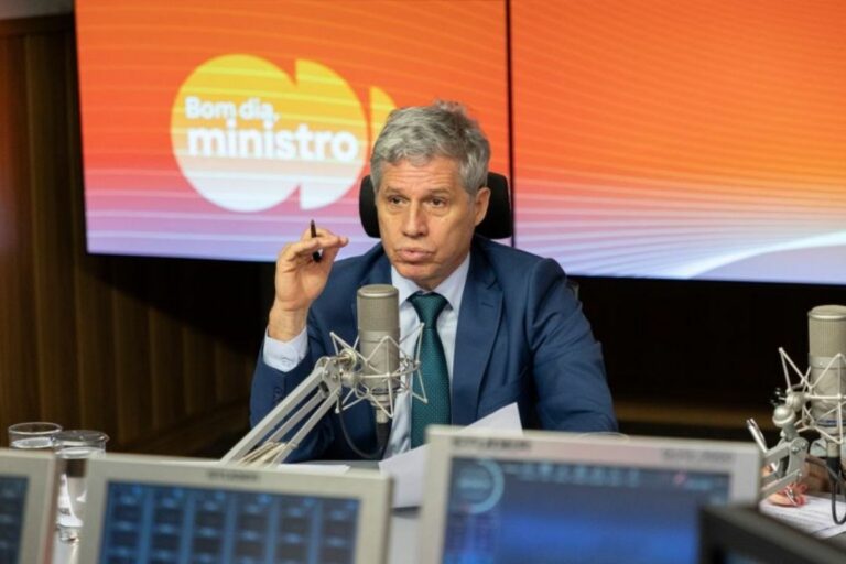 Governo deve banir “agrotóxicos ultra perigosos em breve”, afirma Teixeira