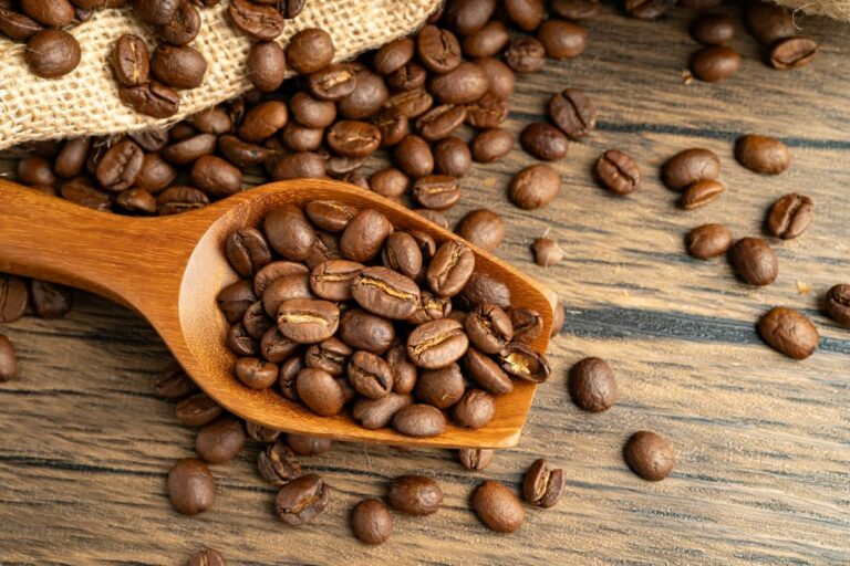 Exportações brasileiras de café recuam em janeiro; saiba os motivos