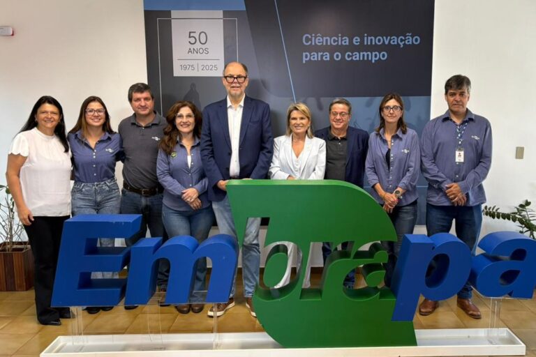 Paraná e Embrapa firmam acordo para impulsionar bioeconomia na cadeia da soja