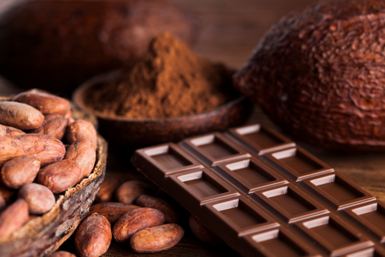 Câmara aprova projeto que redefine teor de cacau no chocolate; entenda