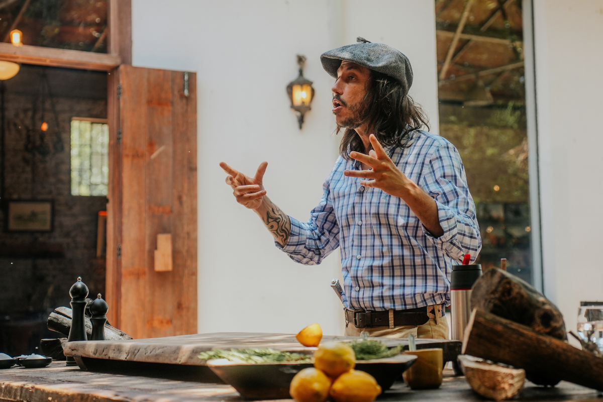 Cursos mensais no Rancho Tabacaray, em Porto Alegre, ensinam técnica e identidade ao redor da brasa. Foto: El Topador/Divulgação