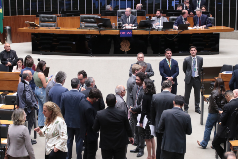 Câmara aprova urgência para projeto que moderniza o seguro rural